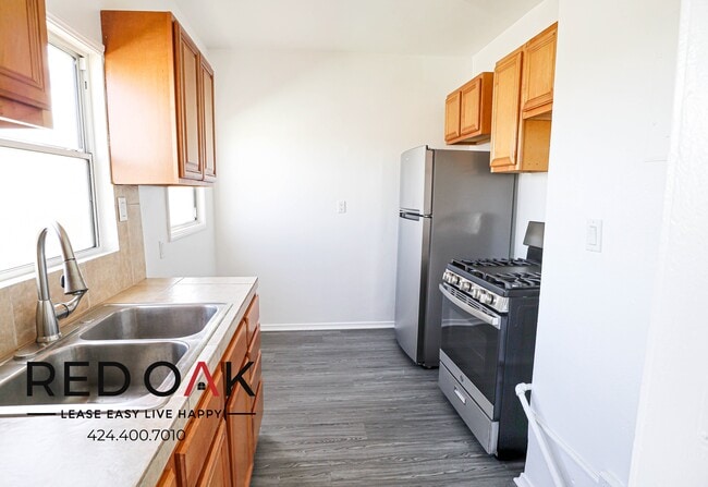 Foto del edificio - 527 W 15th St