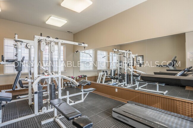 Foto del edificio - 392 N Seven Peaks Blvd