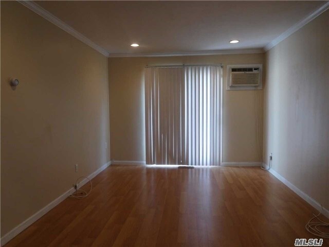 Foto del edificio - 255-02 Craft Ave