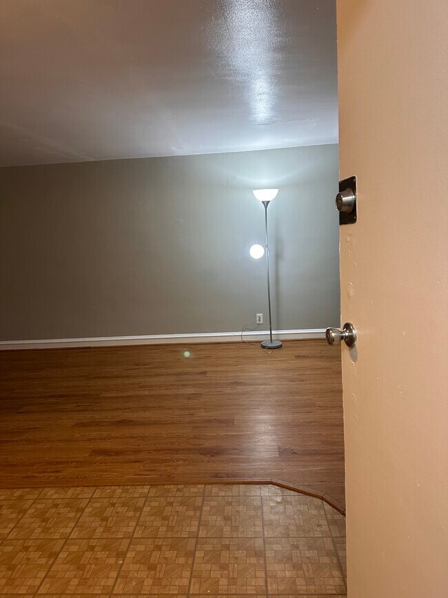 4813 W Roosevelt Rd_007 - 1335 E Sedgwick St