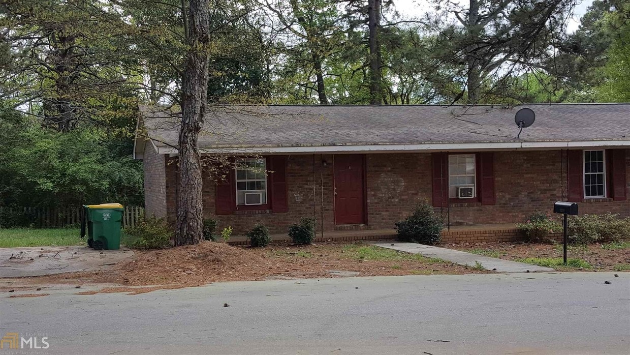Building Photo - 357 Emily Cir