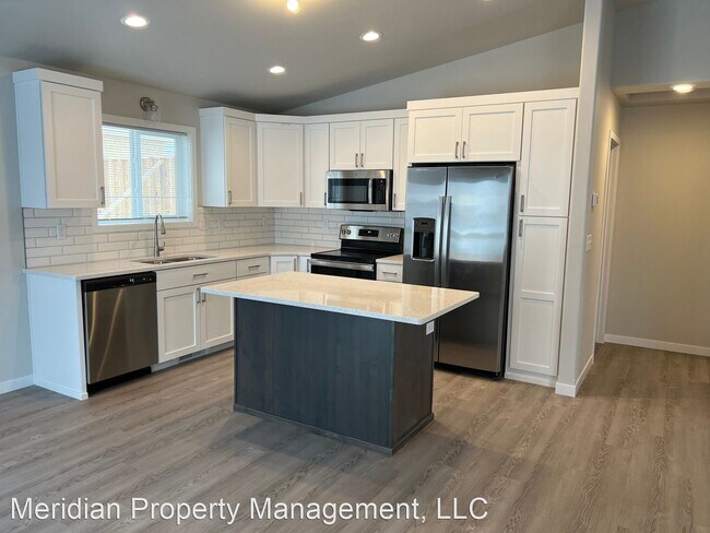 Building Photo - 3 br, 2 bath House - 3767 Chinook Dr S