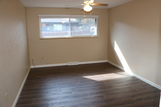 Building Photo - Arvada Duplex 2
