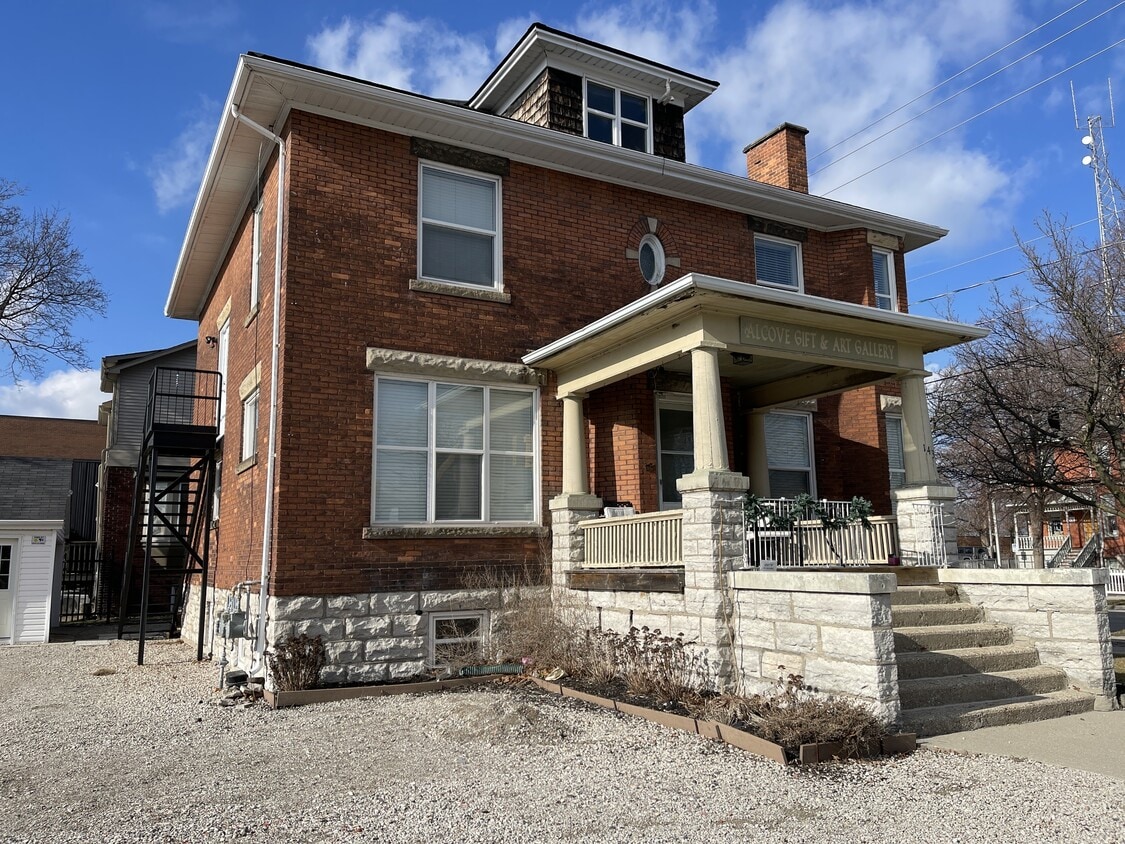 Photo principale - 143 Christina St S