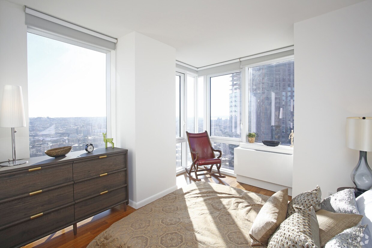 Foto principal - 66 Rockwell Place