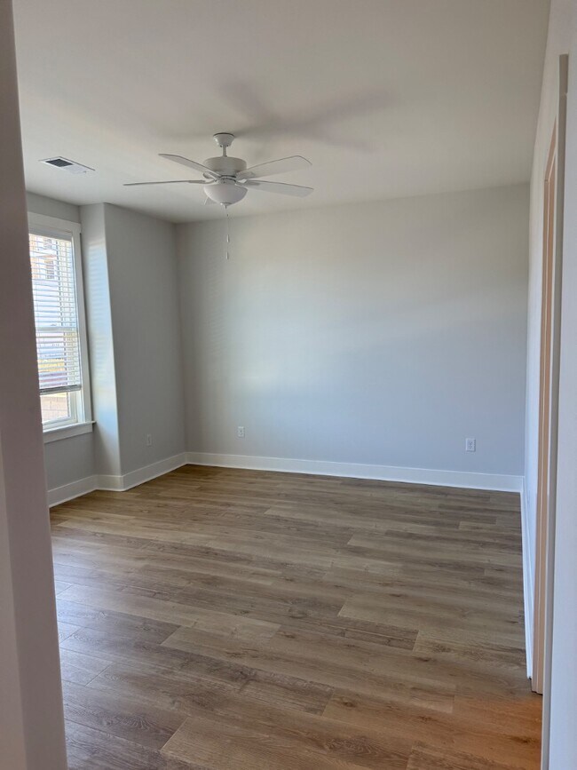 Foto del edificio - 2023 Rosemary Street