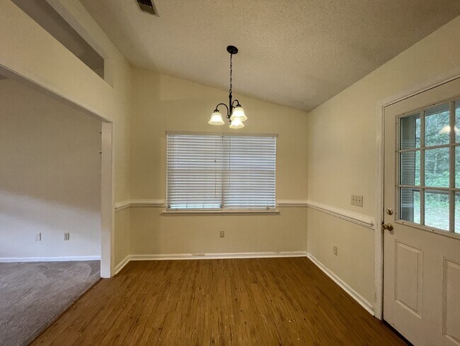 Building Photo - House for Rent