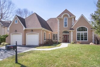 Building Photo - 9 Stony Gate Oval