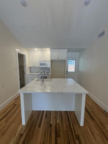 Foto del edificio - 2510 Bliss St