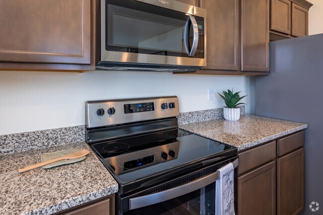 Interior Photo - Cottonwood Hollow