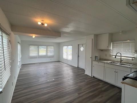 Building Photo - 3245 E Main St