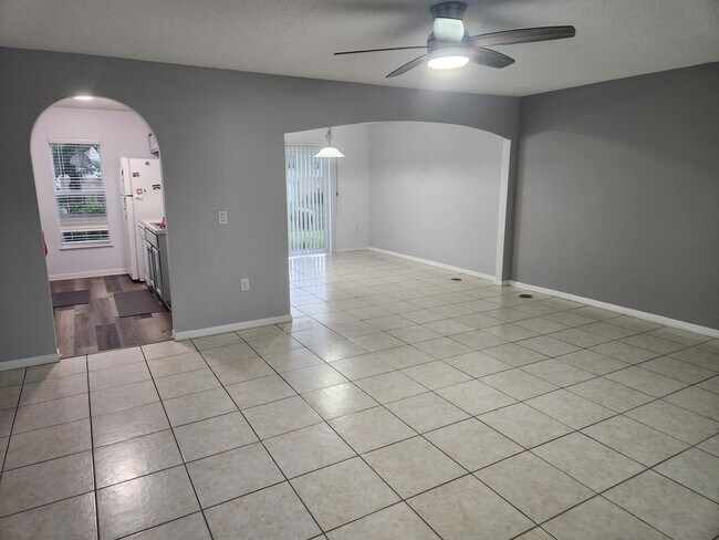 Foto del edificio - 9965 Ashburn Lake Dr