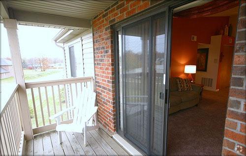 Outdoor Area - Oak Wood Apartments