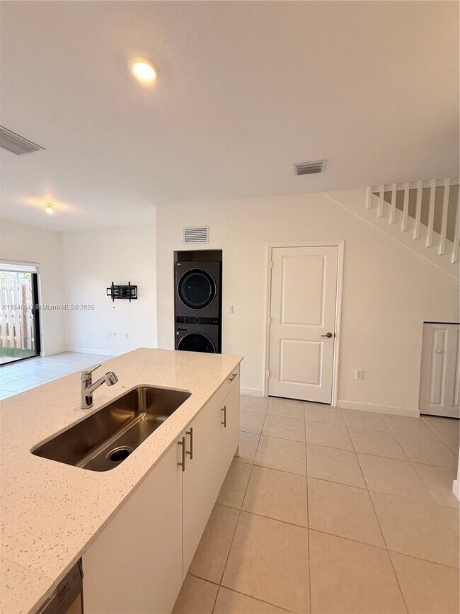 Foto del edificio - 23424 SW 127th Pl