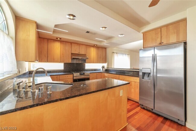 Building Photo - 8316 Emerald Isle Ave