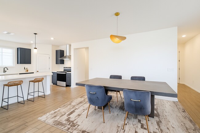 Foto del edificio - Like New Northwest 3 Bedroom