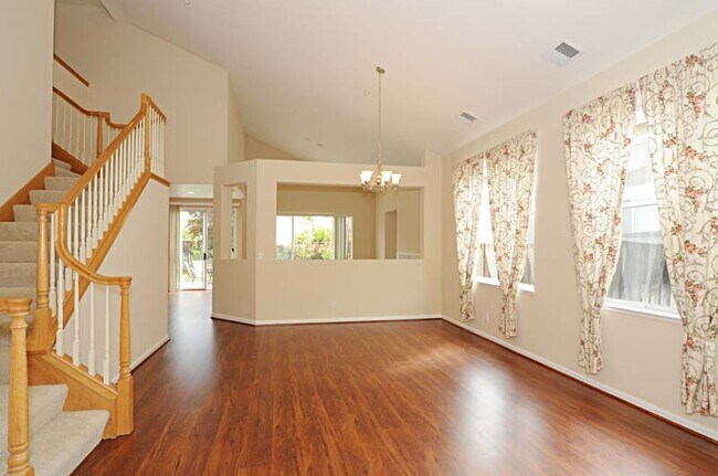 Foto del edificio - 34245 Myrtle Ln