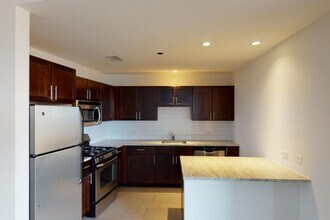 Interior Photo - Shoreland