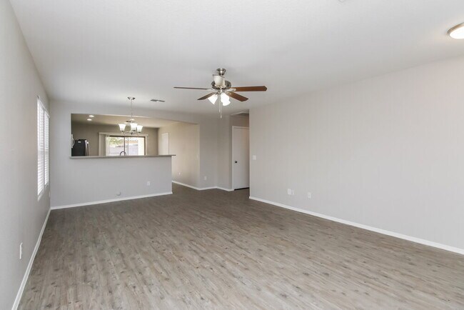 Foto del edificio - 2879 W Five Mile Peak Dr