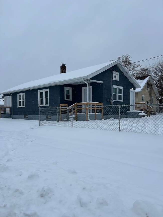 Foto del edificio - Updated 3-Bedroom, 1-Bathroom Home – $1,425/Month | 1,092 Sq. Ft. | Accepting Section 8