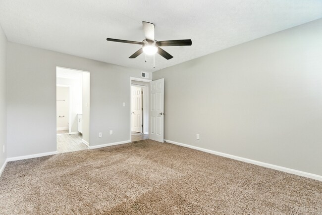 9400 Hurstbourne Park Blvd-91.jpg - The Rye Apartments