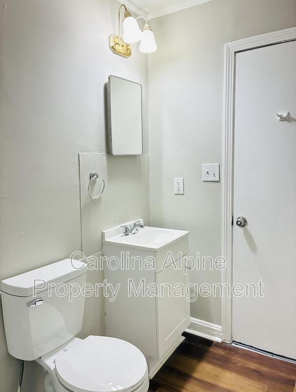 Foto del edificio - 309 E Gibbs St