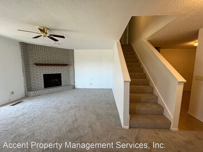 Building Photo - 3 br, 2 bath House - 7105 South Date Place