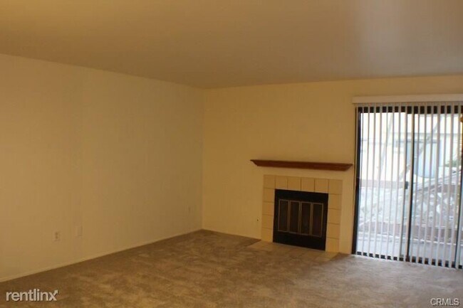 Building Photo - 9424 Twin Trails Dr