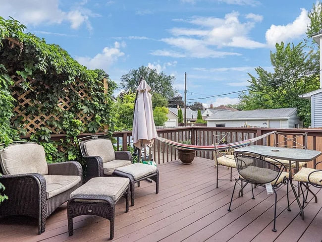 Building Photo - 1139 Maryland Ave E