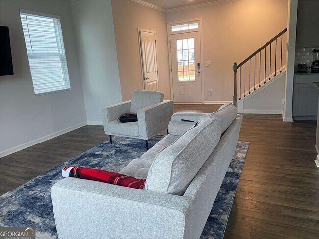 Foto del edificio - 6055 Hoot Owl Ln