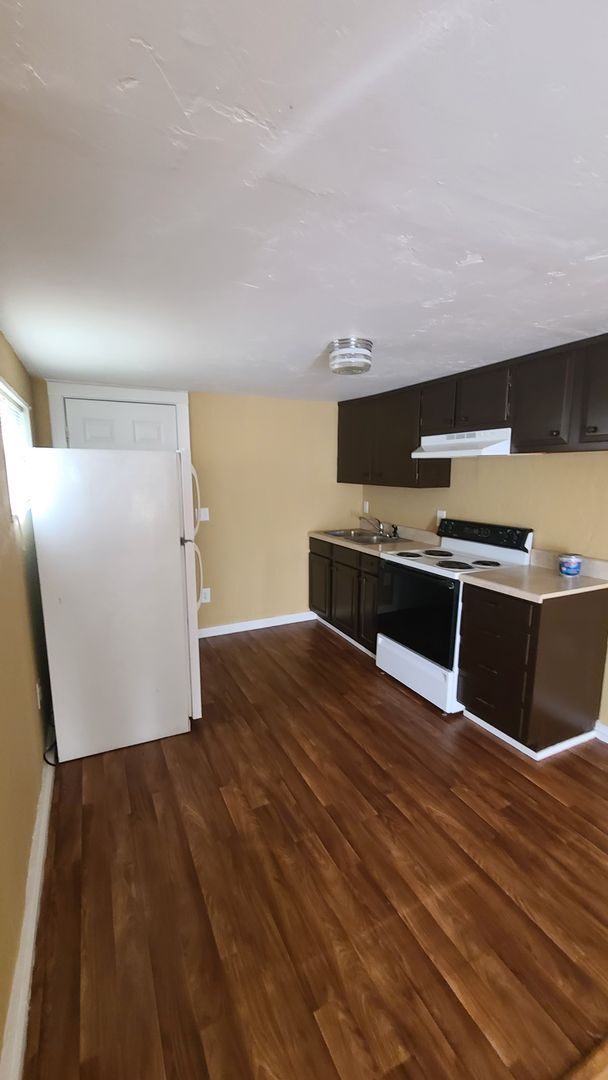 Foto del edificio - Adorable 2/1 move in ready!