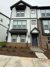 Building Photo - 5019 Westmead Ln