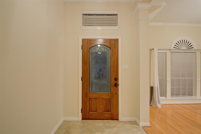 Building Photo - 7202 Crestbury Ln