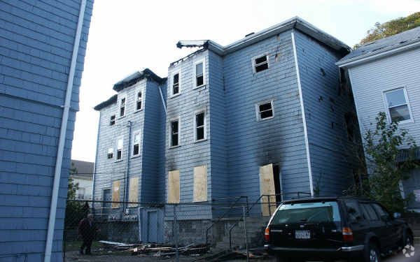 Building Photo - 88-94 Seabury St