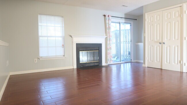 Building Photo - 2513 Ambling Cir
