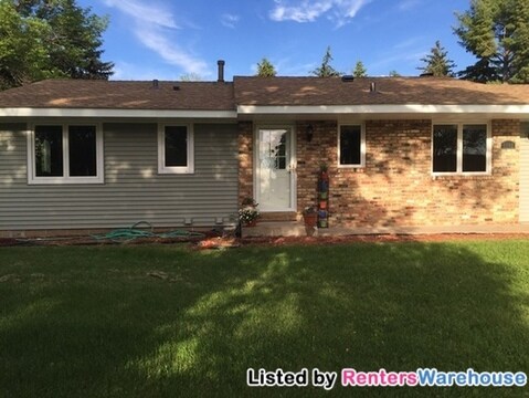 Building Photo - 1101 Cedarwood Dr