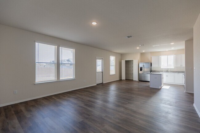Building Photo - 817 Beacon Hts