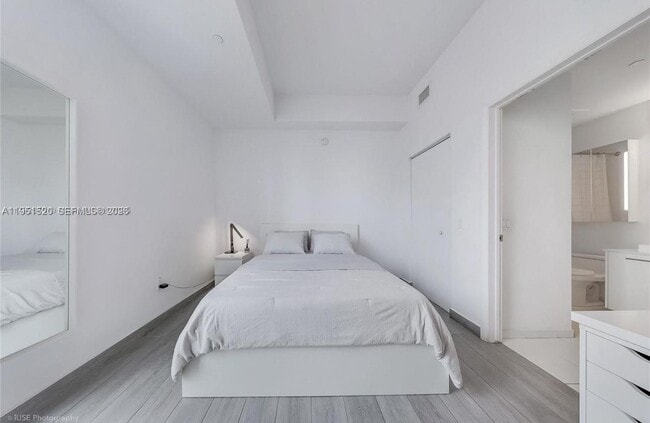 Building Photo - 151 SE 1st St