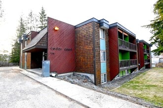 Building Photo - 776 Vaughan St