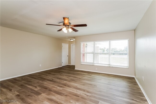 Building Photo - 7311 Louise Dr