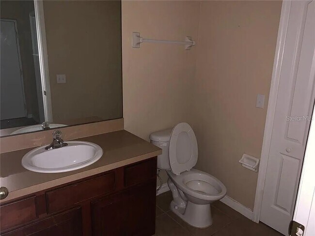 Building Photo - 7135 Harmony Square Dr S