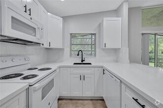 Building Photo - 618 Woodgate Cir