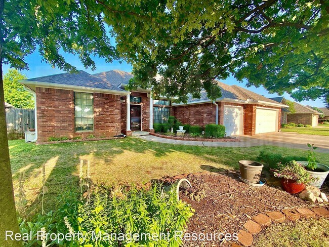 Building Photo - 4 br, 3 bath House - 216 Castle Rock Rd