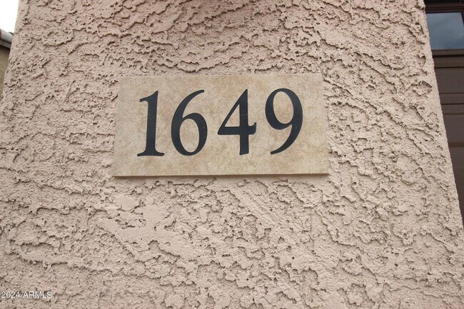 Building Photo - 1649 W la Mirada Dr