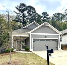 Building Photo - 4025 Ashley Dr