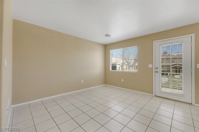 Foto del edificio - 1956 Vista Malaga St