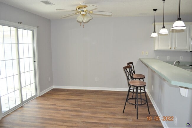 Building Photo - 114 Linda Kay Ct