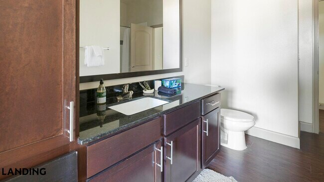 Foto del edificio - 24530 Gosling Rd