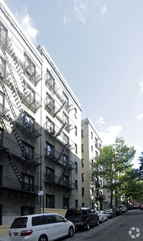 Foto principal - 21 Bennett Ave
