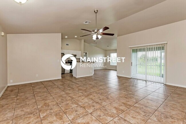 Foto del edificio - 3 Bedroom Pet-Friendly Home in Lehigh Acres, FL with Main Street Renewal